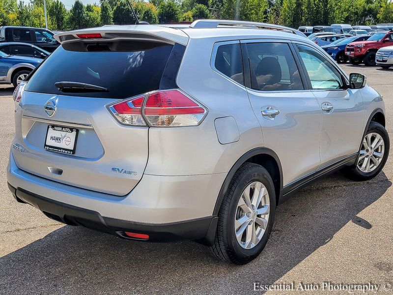 2015 Nissan Rogue SV photo 7