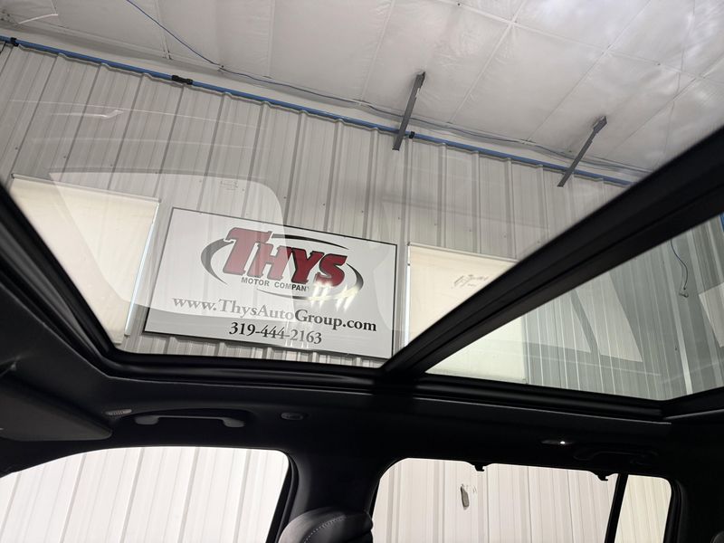 2026 Jeep Grand Wagoneer Limited Reserve 4x4Image 26