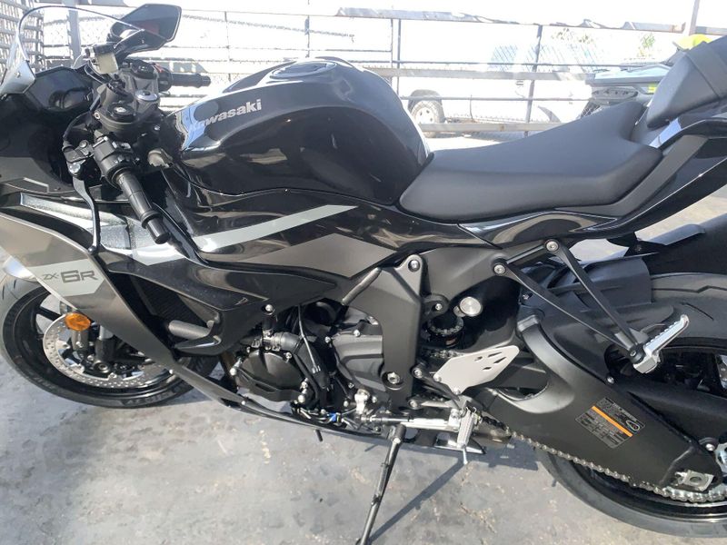 New 2026 Kawasaki NINJA ZX-6R ABS Image 18