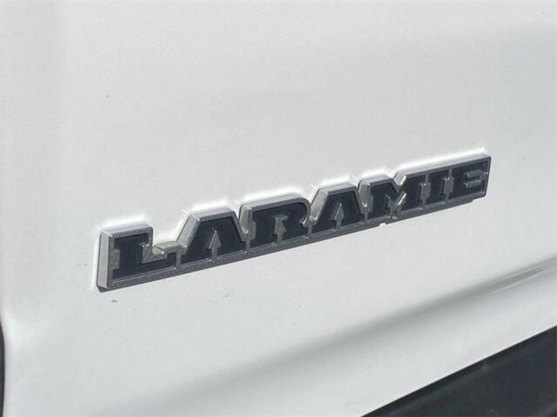 2024 RAM 1500 LaramieImage 4