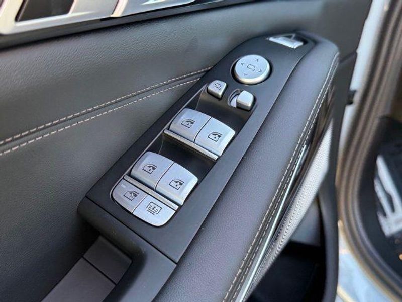 Used 2025 BMW X7 M60iImage 19