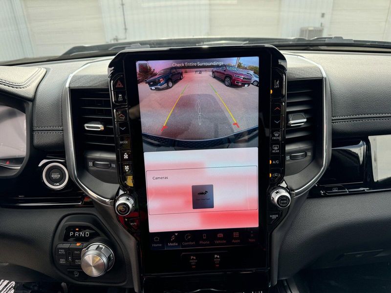 2025 RAM 1500 LaramieImage 24