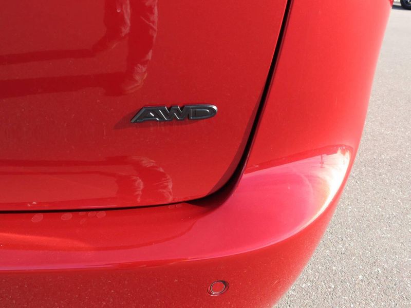 New 2026 Chrysler Pacifica Select AwdImage 7