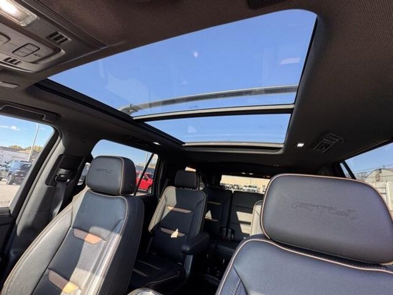 Used 2022 GMC Yukon AT4Image 20