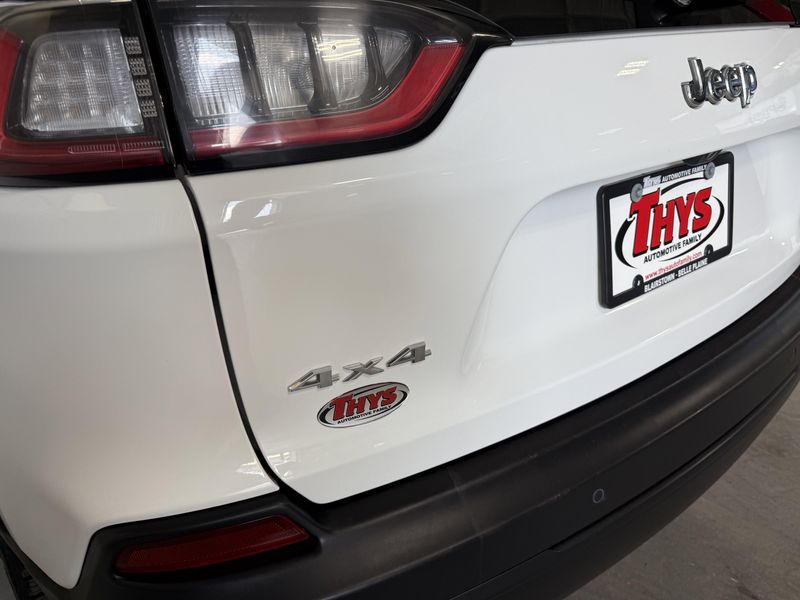 Used 2021 Jeep Cherokee Latitude PlusImage 5
