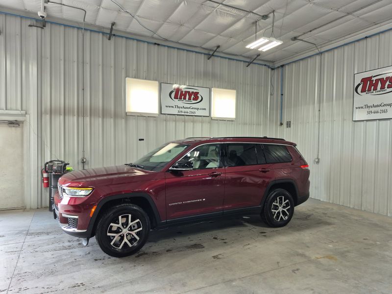 New 2025 Jeep Grand Cherokee L Limited 4x4Image 24