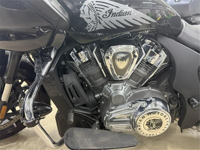 Used 2020 Indian Motorcycle CHALLENGER LIMITED Image 3