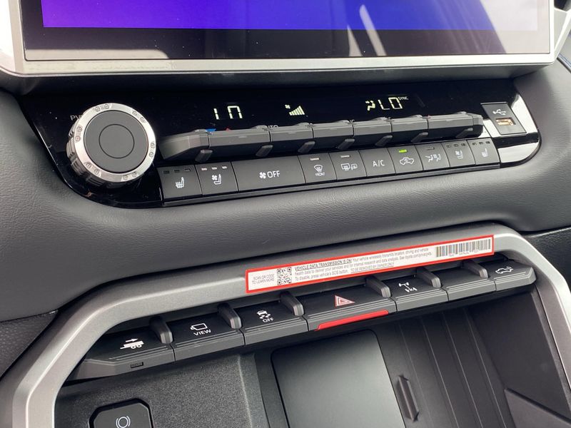 2025 Toyota Tundra Platinum HybridImage 17
