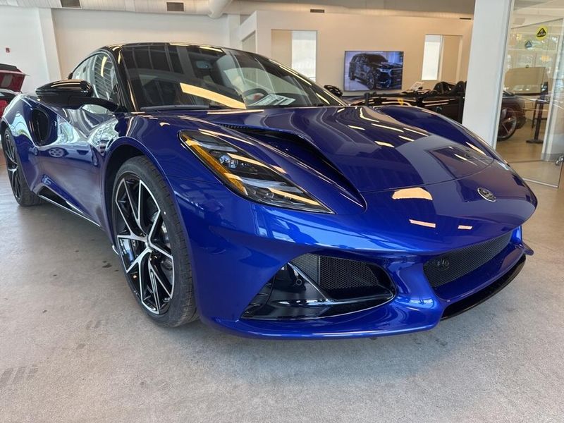 2025 Lotus Emira 