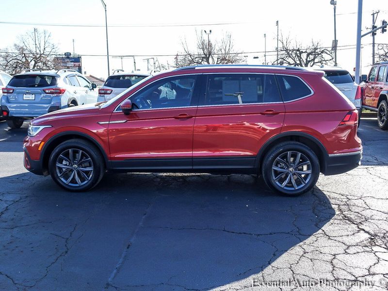 2023 Volkswagen Tiguan SE photo 4
