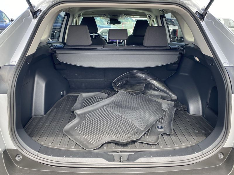 2023 Toyota RAV4 XLEImage 14