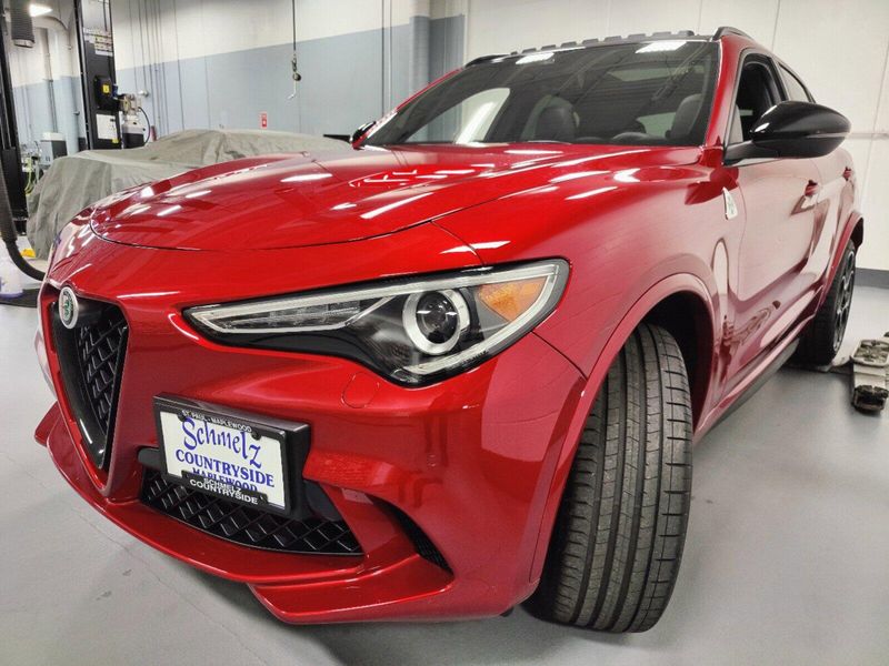 Used 2023 Alfa Romeo Stelvio Quadrifoglio AWD w/SunroofImage 16