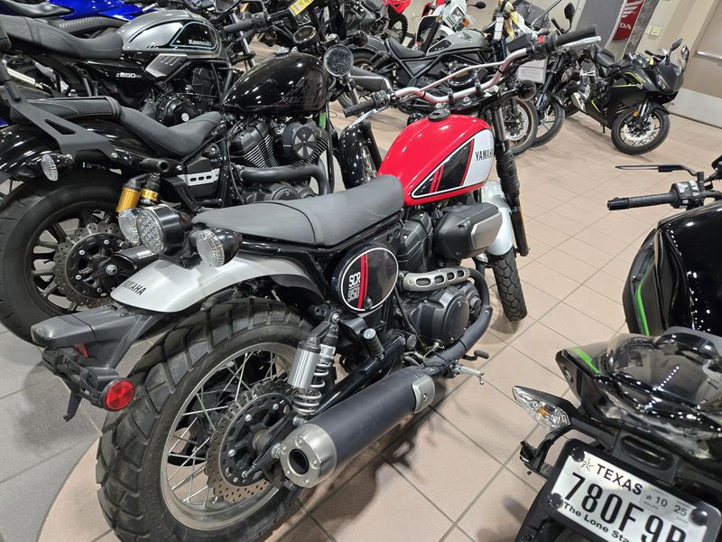 USED 2017 YAMAHA SCR950 Image 6