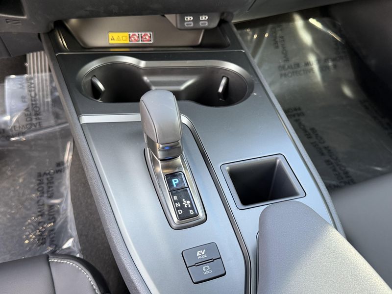 New 2026 Lexus UX 300hImage 24