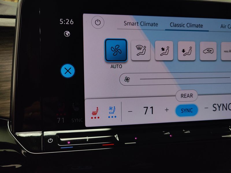 Used 2025 Volkswagen Atlas SEL Premium AWD R-Line w/Sunroof/NavImage 32