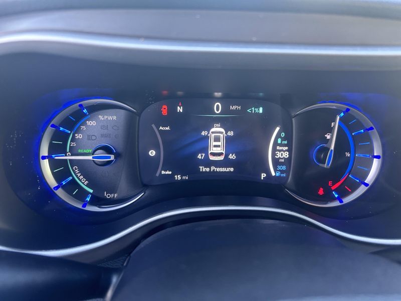 2025 Chrysler Pacifica Hybrid SelectImage 21