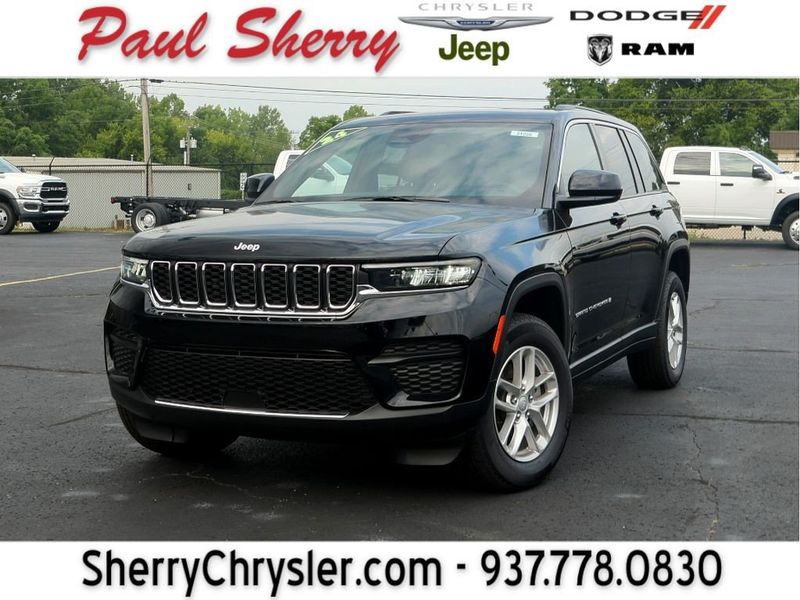 2024 Jeep Grand Cherokee Laredo X 4x4Image 1