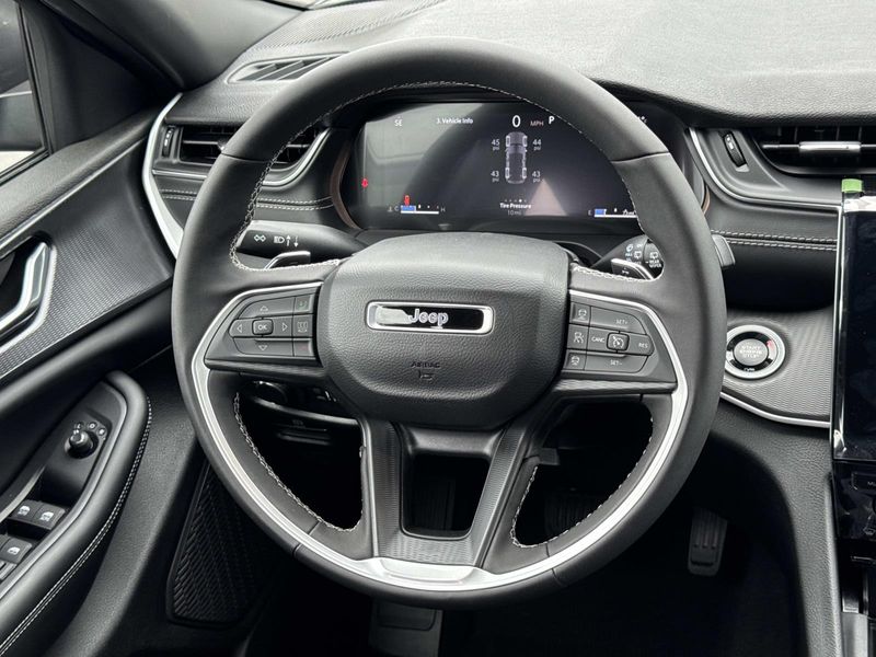 New 2026 Jeep Grand Cherokee Laredo X 4x2