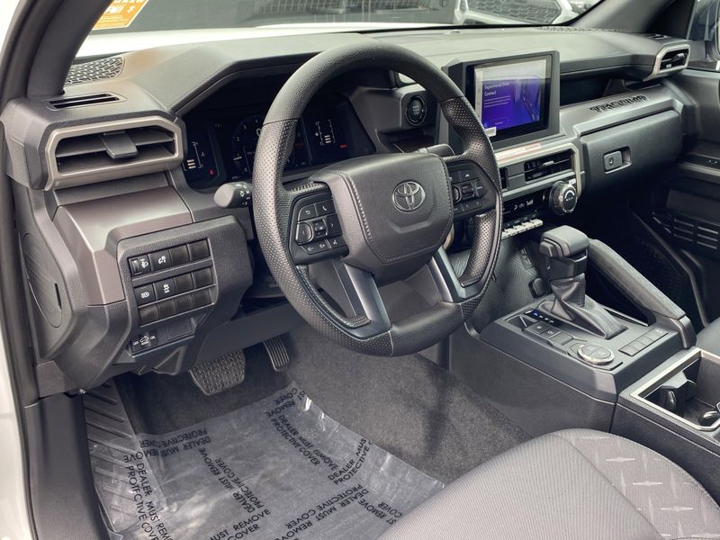 Used 2025 Toyota Tacoma SR5Image 14