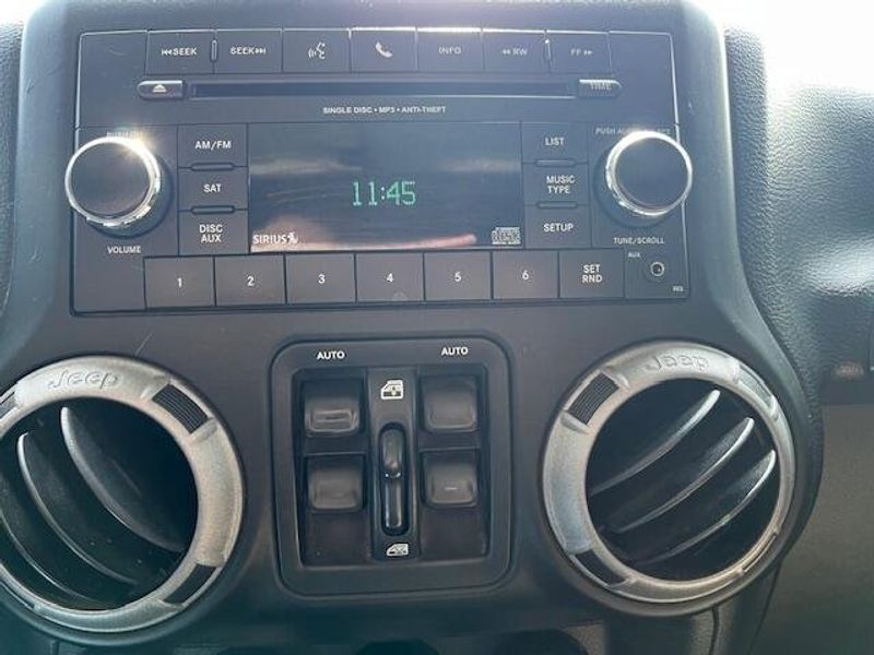2017 JEEP WRANGLER Unlimited SportImage 5