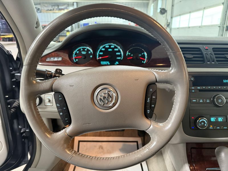 Used 2010 Buick Lucerne CXLImage 24