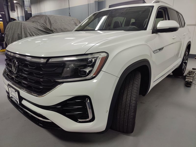 Used 2025 Volkswagen Atlas SEL Premium AWD R-Line Sunroof/NavImage 11