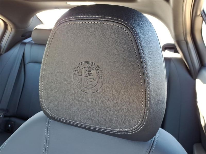 New 2025 Alfa Romeo Giulia RwdImage 17