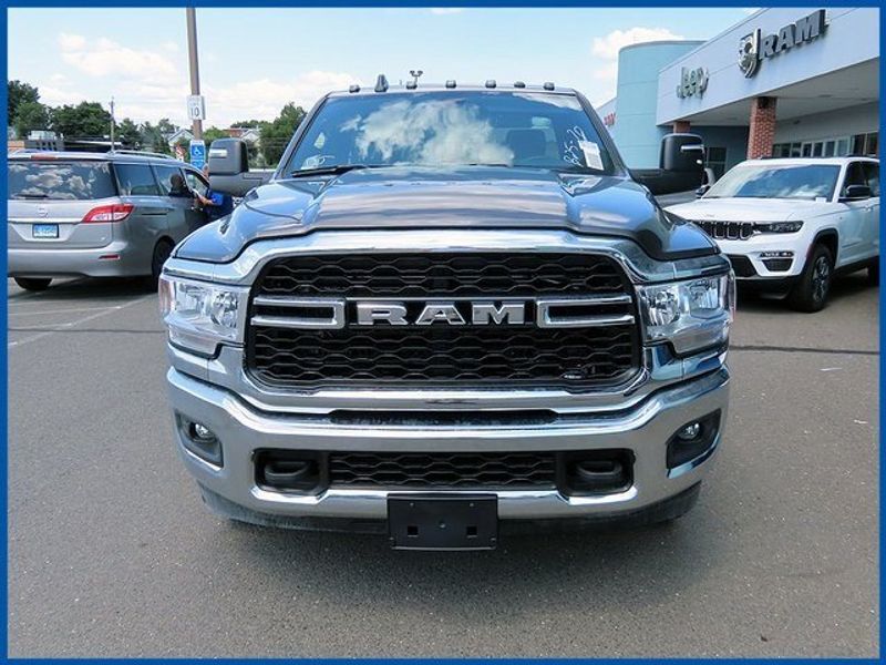 2024 RAM 3500 Chassis Cab TradesmanImage 3