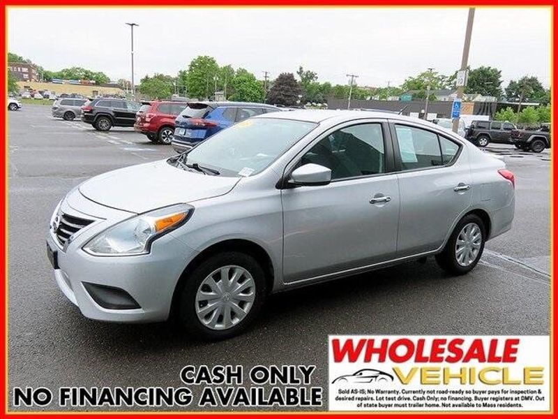 2018 Nissan Versa 1.6 SVImage 1