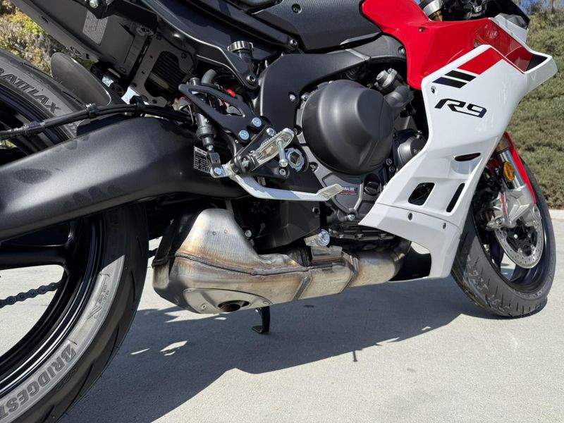 New 2025 Yamaha YZF-R9 Image 8