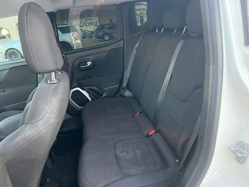 2018 Jeep Renegade Latitude North Edition photo 7
