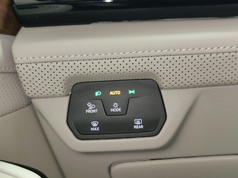 Used 2024 Volkswagen Atlas SE 4-Motion AWDImage 26