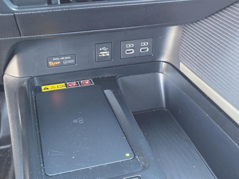 Used 2026 Toyota Camry SE (Natl)