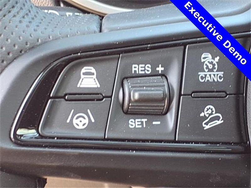 2025 Alfa Romeo Stelvio Image 18