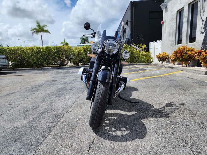 2025 BMW R 18 ClassicImage 2