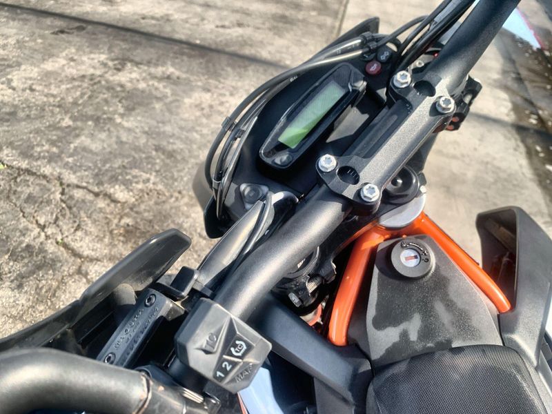 Used 2020 KTM SMC 690 R Image 15