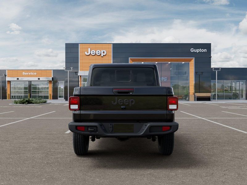 New 2026 Jeep Gladiator Sport S 4x4Image 31