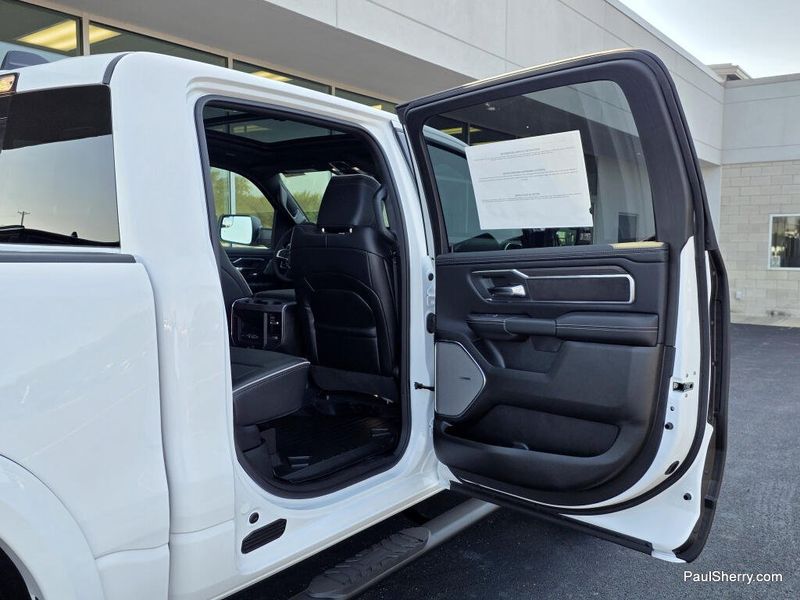 New 2026 RAM 1500 Laramie Crew Cab 4x4 5'7' Box