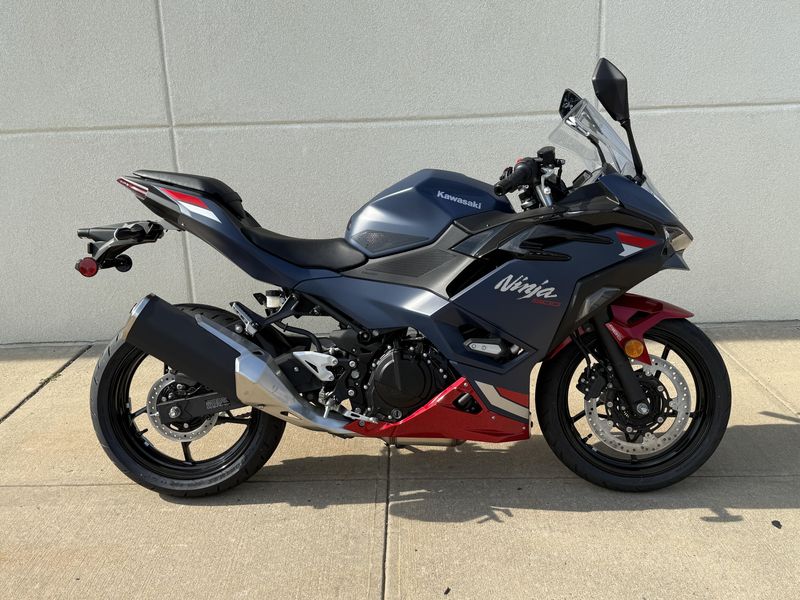 2026 Kawasaki NINJA 500 SE ABSImage 2