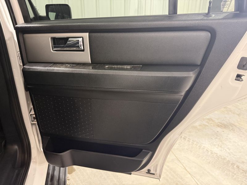 Used 2016 Ford Expedition LimitedImage 11