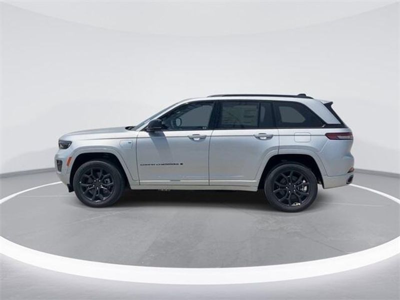 2024 Jeep Grand Cherokee Anniversary Edition 4xeImage 5