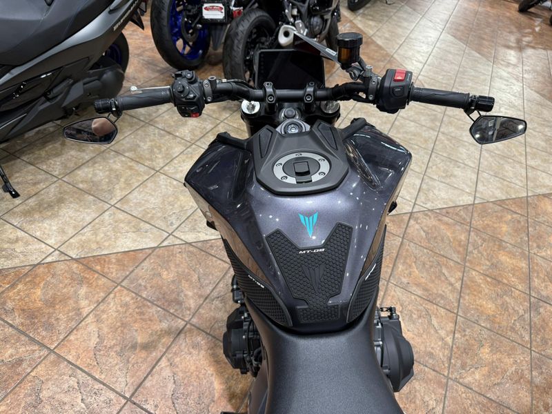 2024 Yamaha MT-09 Image 11
