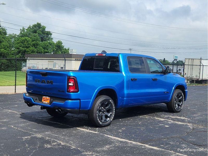 New 2026 RAM 1500 Big Horn Crew Cab 4x4 5'7' Box