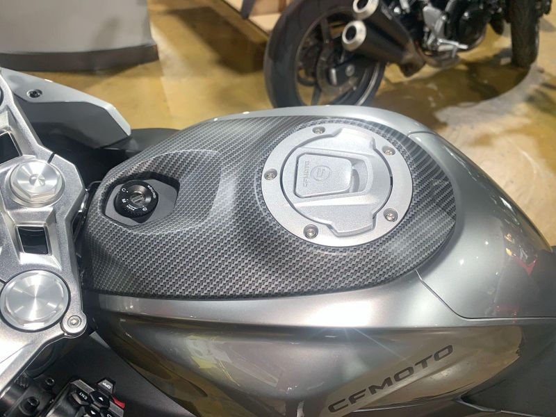New 2025 CFMOTO 300SS Image 15