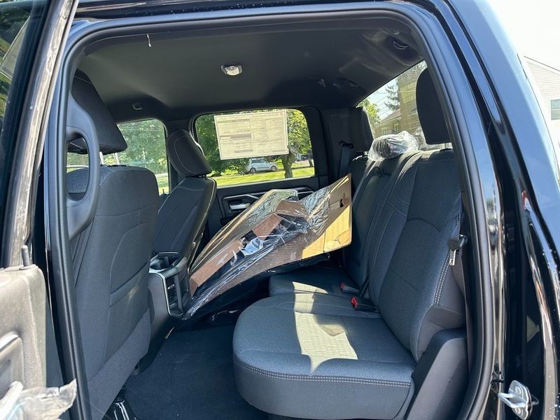 2023 RAM 2500 Big Horn Crew Cab 4x4 6