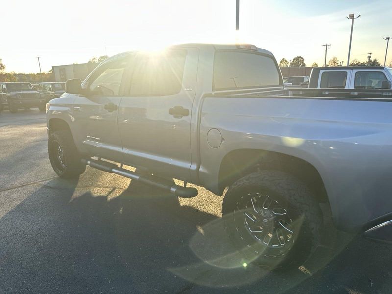 2016 Toyota Tundra 4WD Truck SR5Image 11