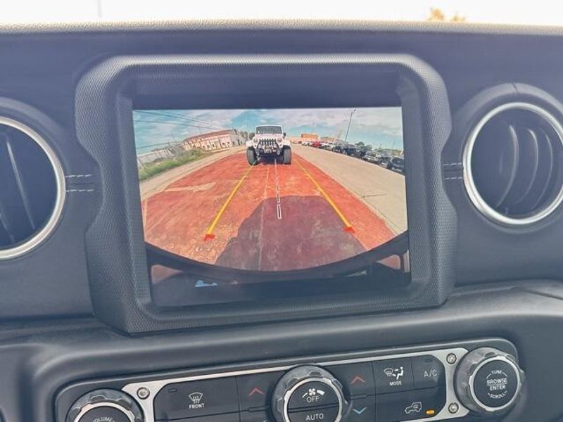 Used 2022 Jeep Wrangler 4xE Unlimited Sahara 4xeImage 18