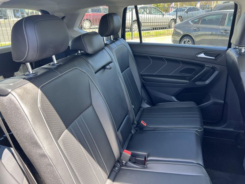 2022 Volkswagen Tiguan SEImage 28