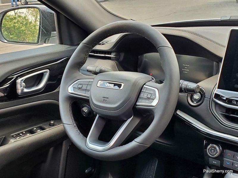 2025 Jeep Compass Limited 4x4Image 18
