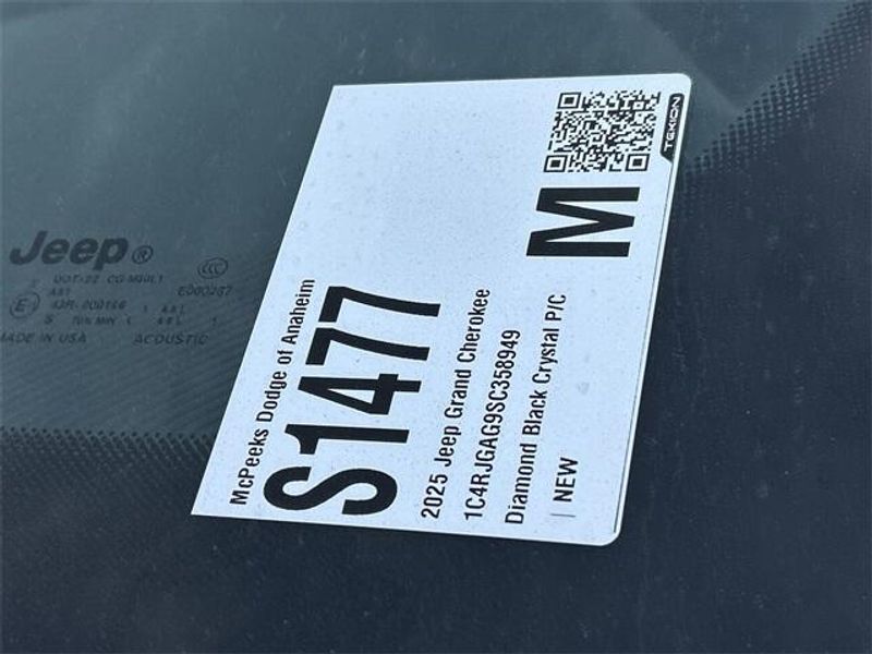 New 2025 Jeep Grand Cherokee Laredo X 4x2Image 23